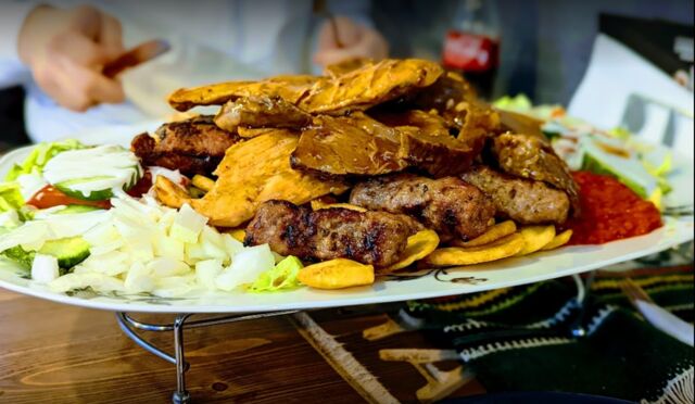 Unsere Balkanplatte für 2 Personen.