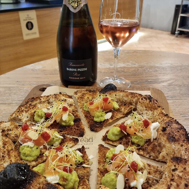 Il nostro impasto pizza ha profumi e aromi che ne caratterizzano il gusto, ma è allo stesso estremamente digeribile.