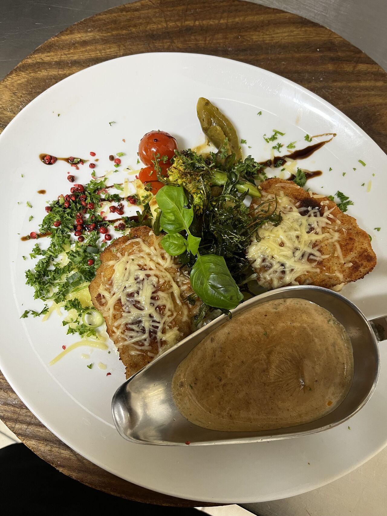Donnerstag´s Löwens Cordon bleu und Schnitzel-Tag