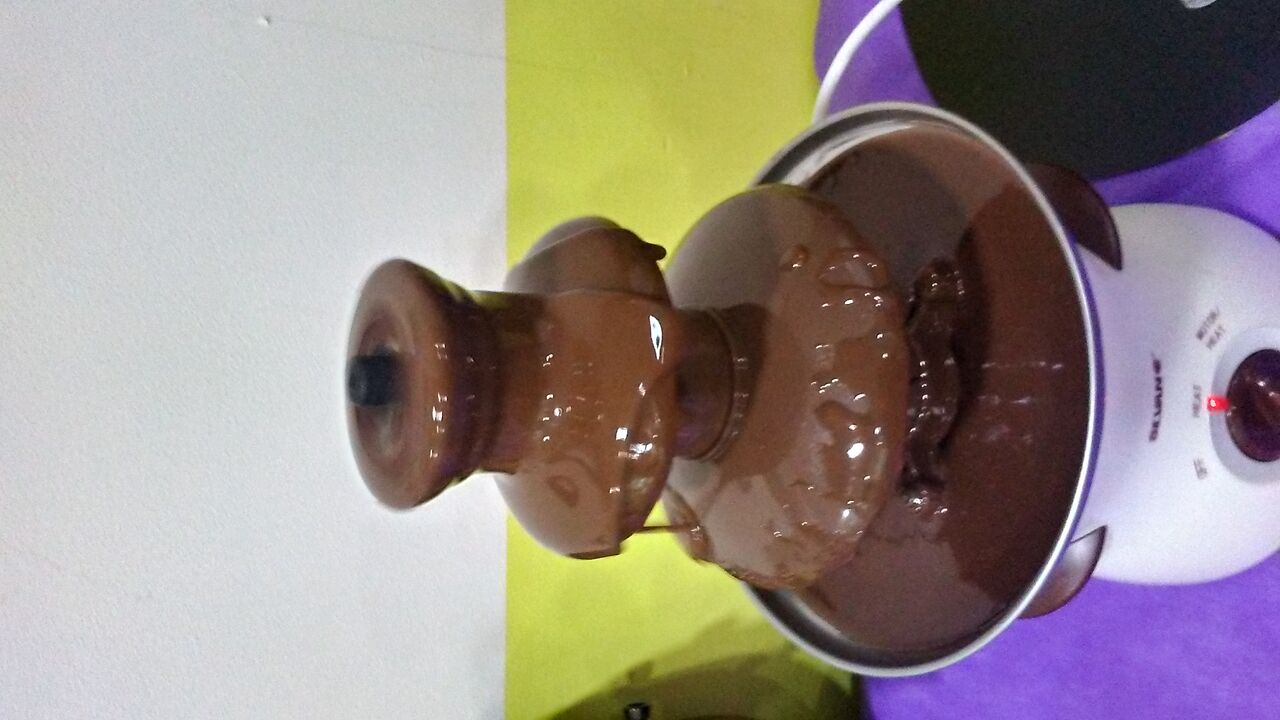 Eres apasiona@ del chocolate, en Tots disponemos de una fuente para endulzarte cualquier momento, solicítala. 