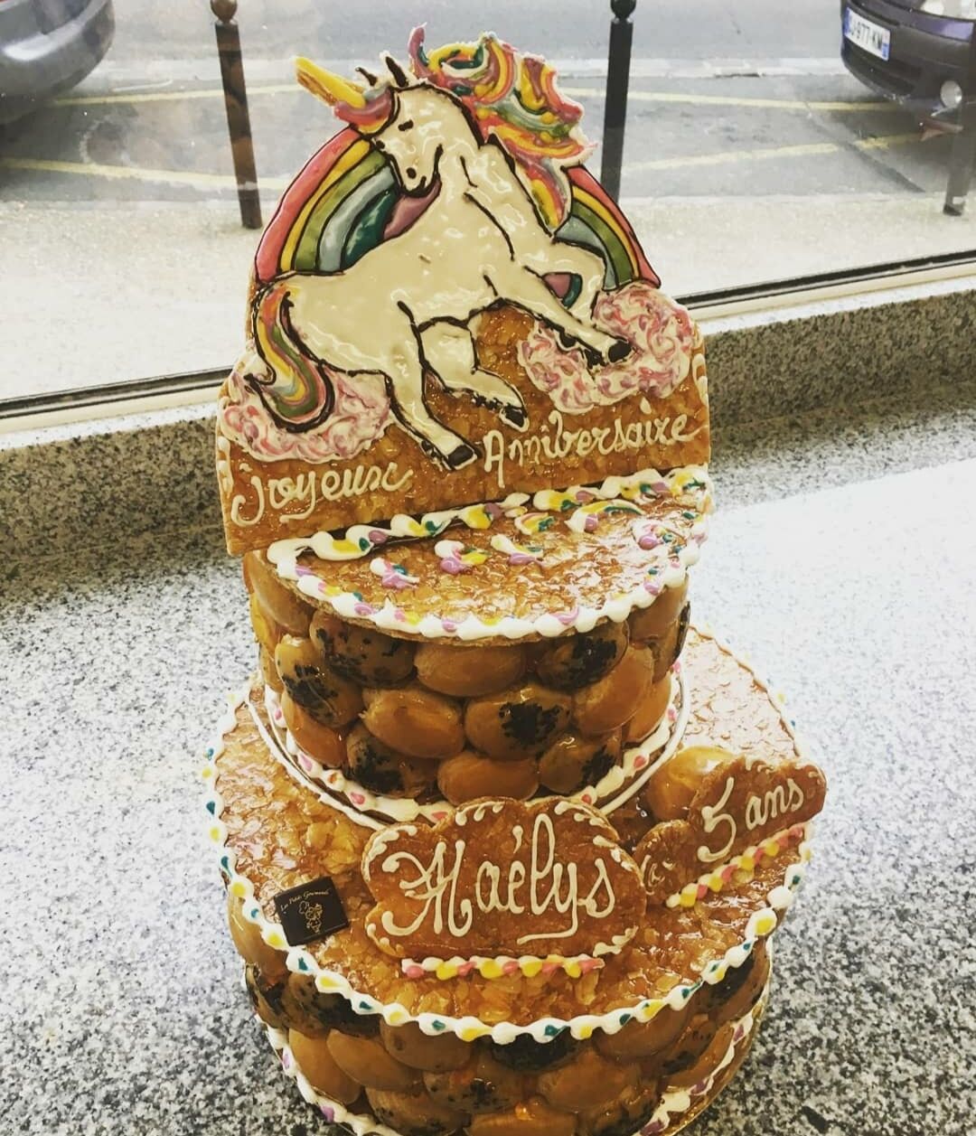 Pièce montée licorne aux couleurs de l'arc-en-ciel
Colorants naturels