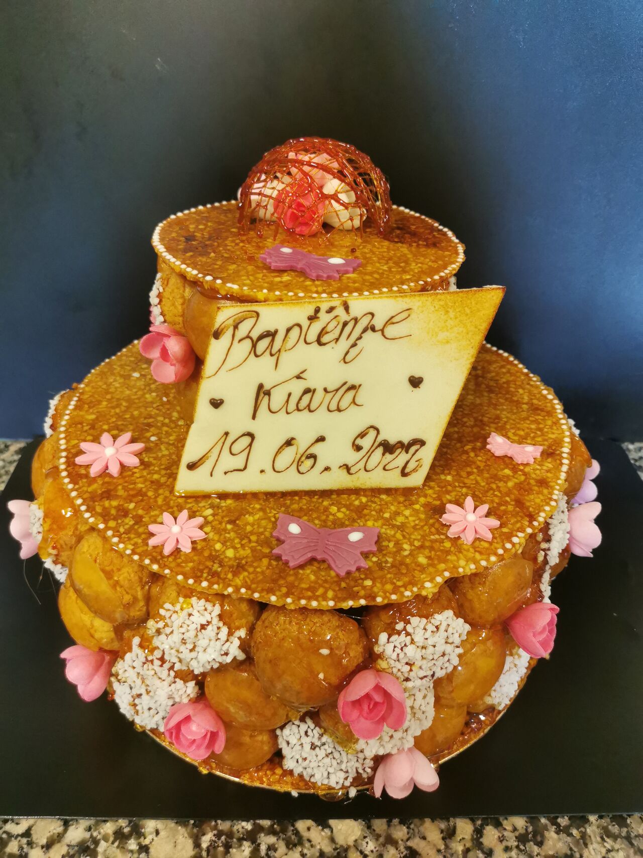 Pièce Montée
Nougatine, chou craquelin
Parfum au choix
1.40euros le chou 