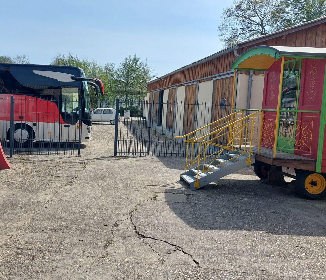 Parking Bus