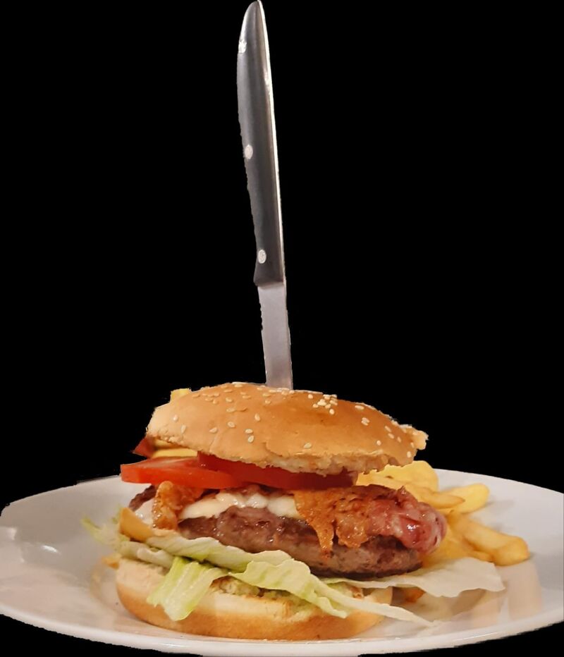 I nostri hamburger con ben 180gr di carne Angus irlanda sono farciti con ingredienti selezionati 