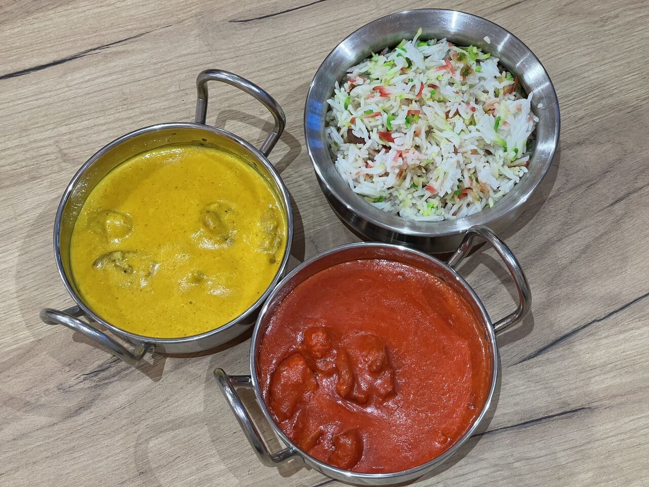 poulet au Curma et au Tikka Masala accompagné du Riz Basmati nature 