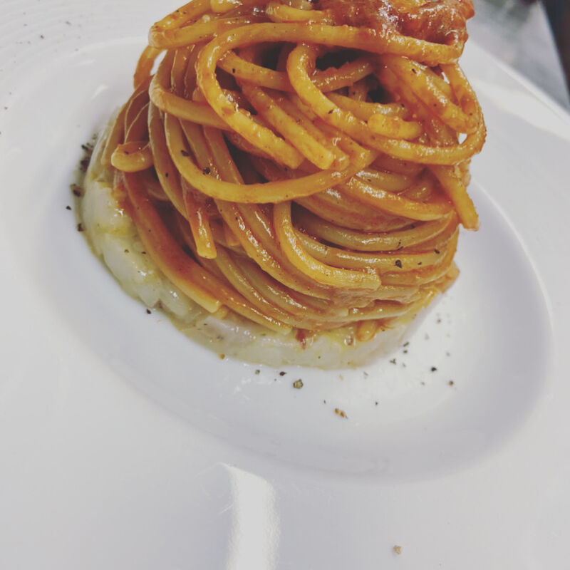 Spaghetti bisque e tartare di Gamberi