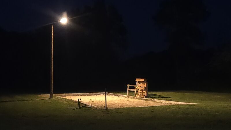 Terrain de pétanque de nuit