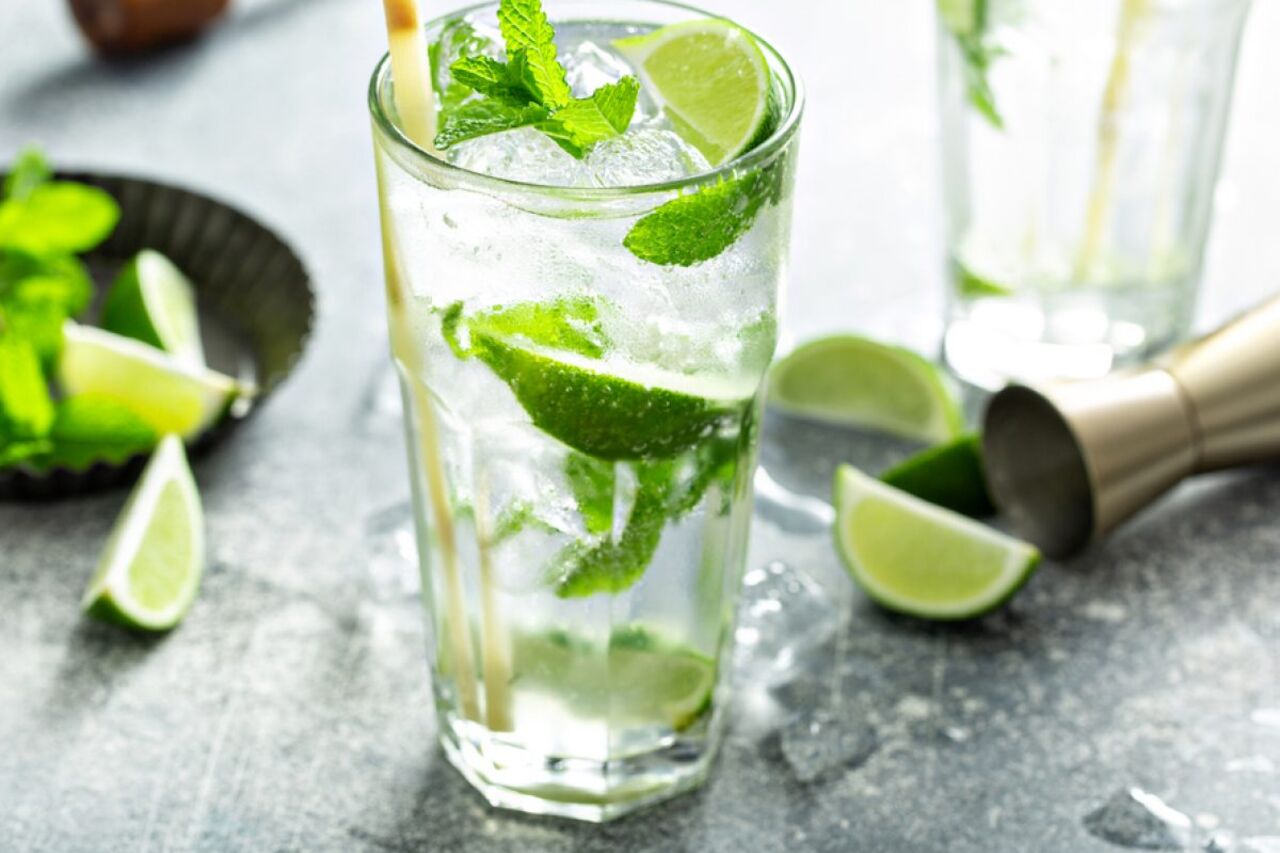 SEGUI IL NOSTRO RITO, SCOLATI 3 MOJITO A SOLI 10 EURO