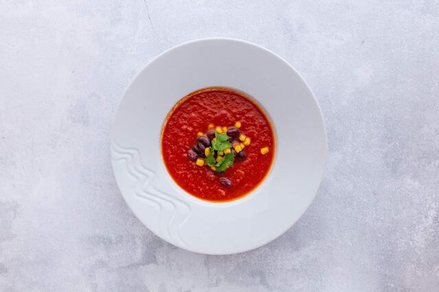 AZTÉCKA KRÉMOVA POLÉVKA
Krémová polévka z rajčat s fazolemi,kukuřici,papričkou,sýrem a nachos 