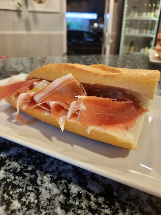 Jamón Serrano y Tomate