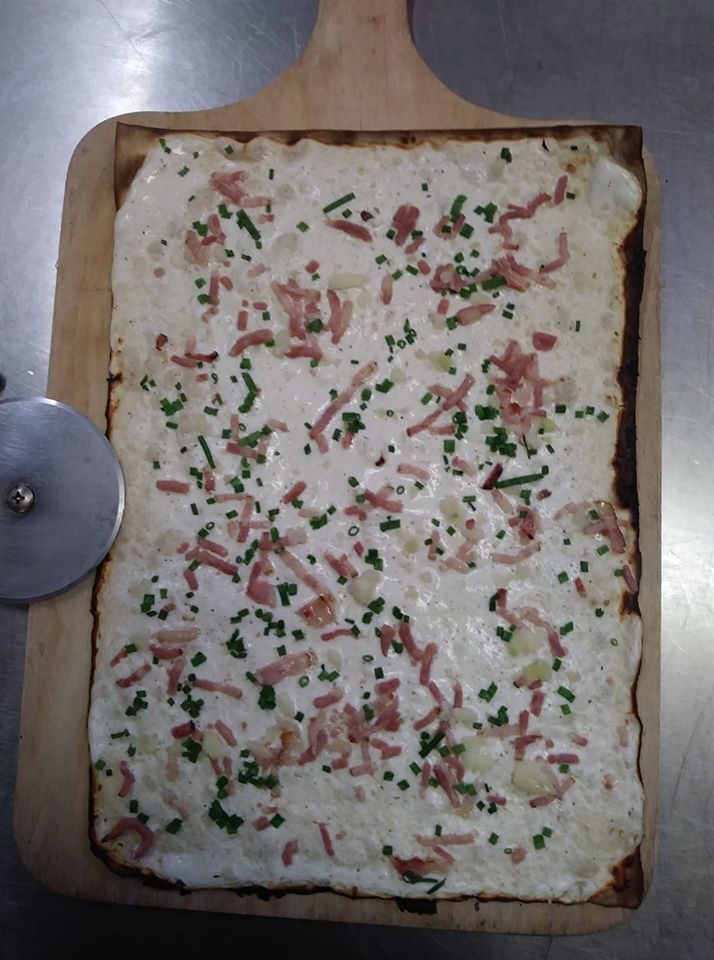 tarte flambée ail & ciboulette