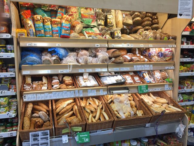Velký výběr pečiva.