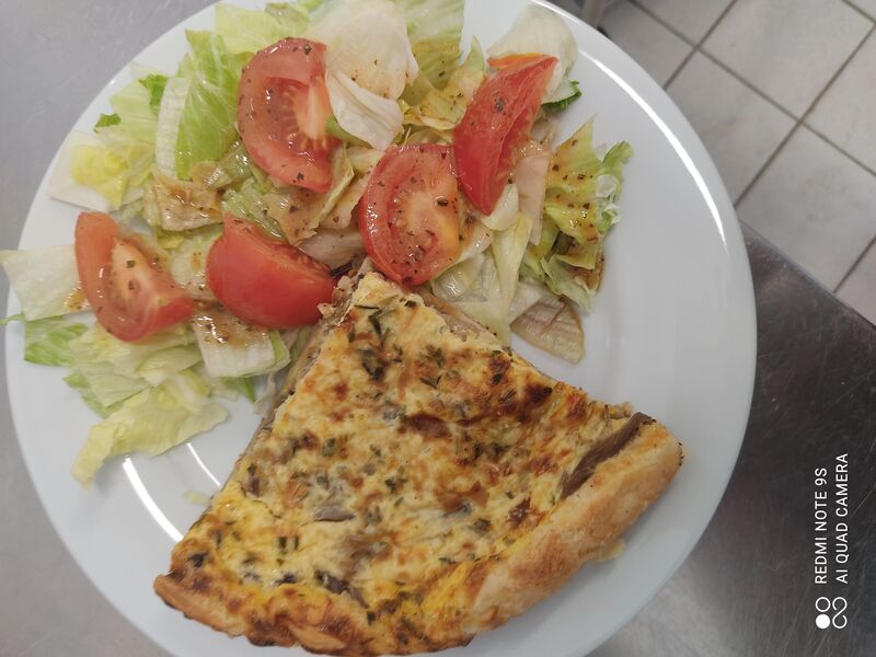 Mardi 08 juin2021
Quiche champignons cantal
Salade verte tomates