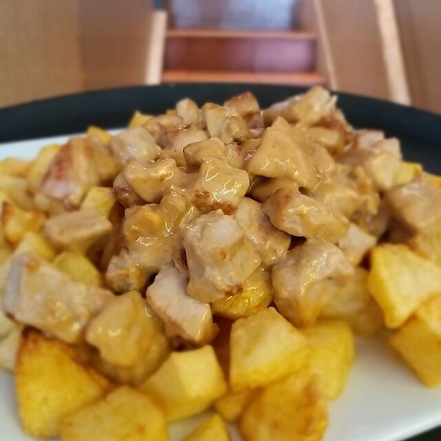 Raxo con salsa de cabrales 