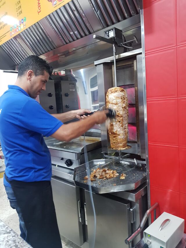 El maestro siempre atento