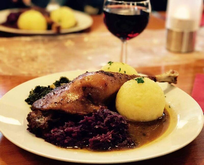 immer am Mittwoch
vom 18.11. bis 16.12.2020
Gänsekeule mit Rot-und Grünkohl, dazu Kartoffeln oder Klöße
bitte Vorbestellen