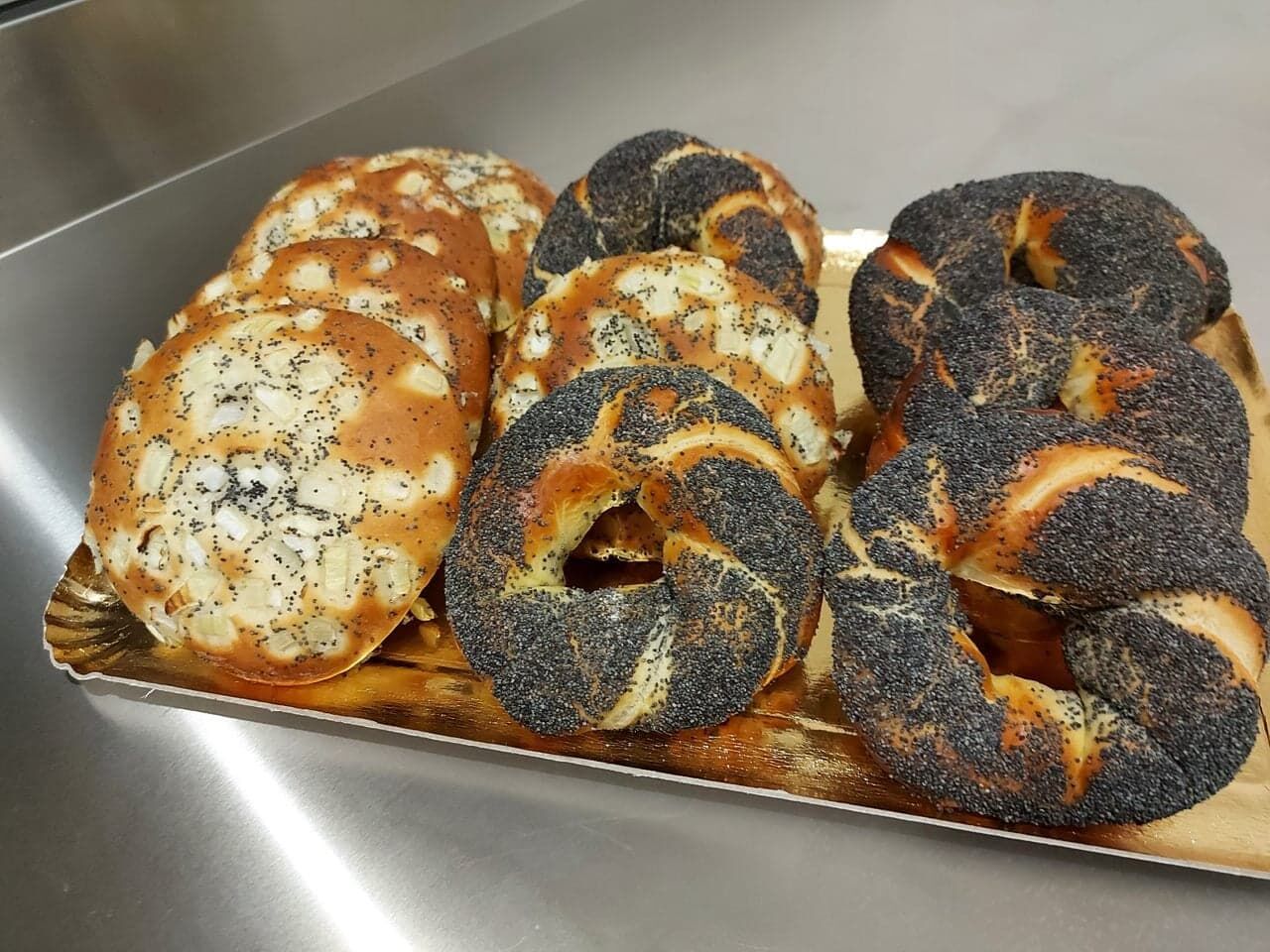 Pain aux oignons et graines de pavot