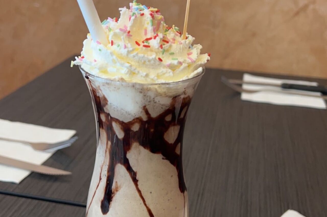 MILKSHAKE