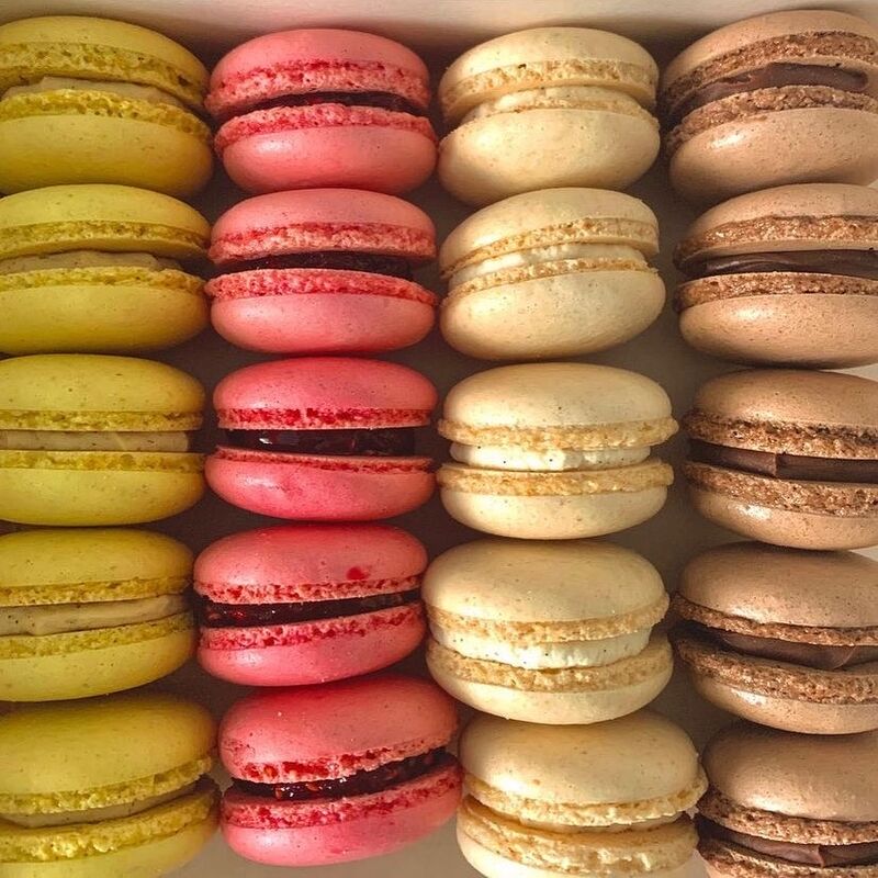 Box macarons (pistache/framboise/vanille/chocolat)