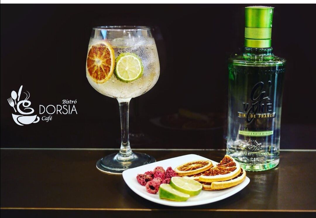 ¿ no sabes donde tomar un buen combinado?
¡Ven y pruébalo!
¡Te quedarás helado!