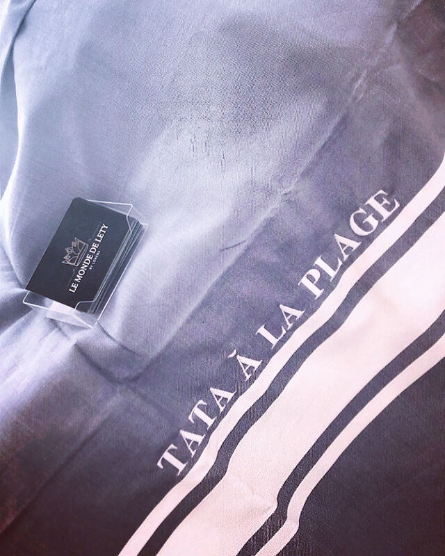 Broderie drap de plage 