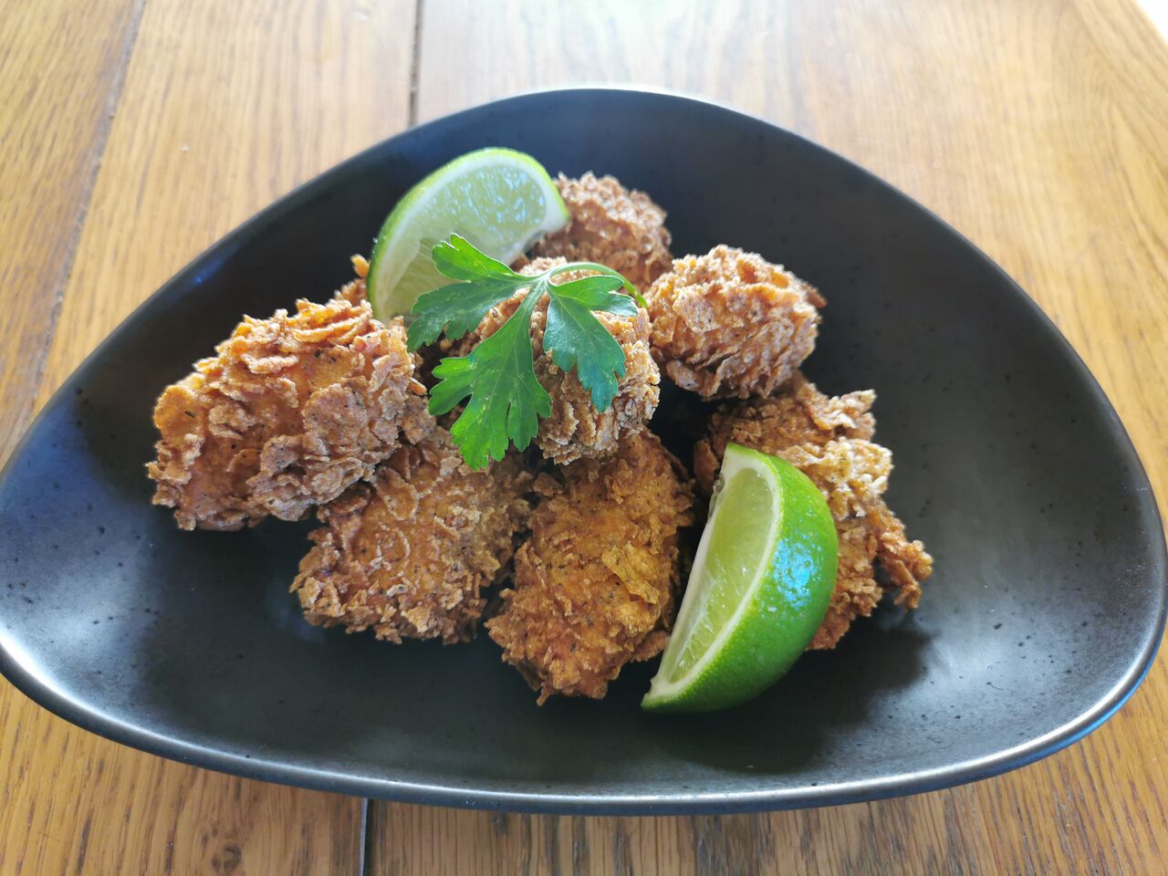 Nuggets de poulet, flakes de sarrasin et farine de coco. 