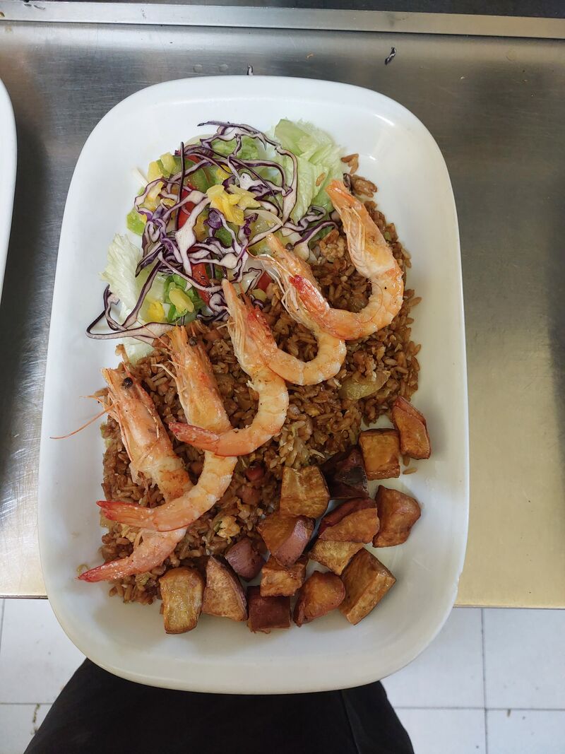 Arroz frito espscial camarôes