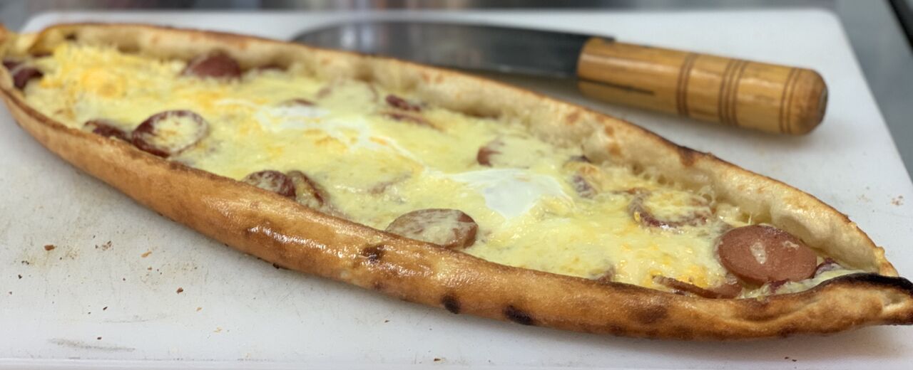 Pide mit Sucuk