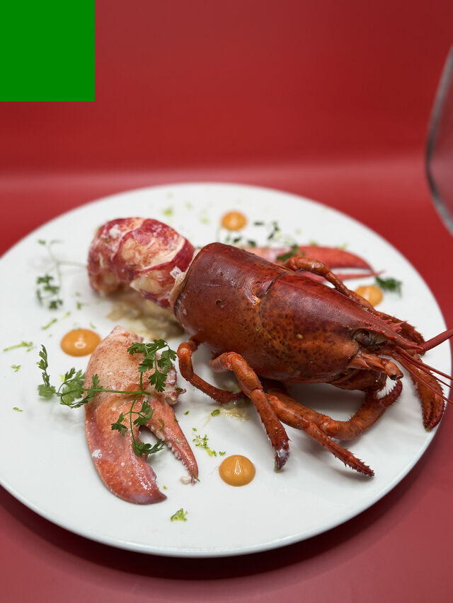 homard-restaurant-tassin-la-demi-lune.jpg