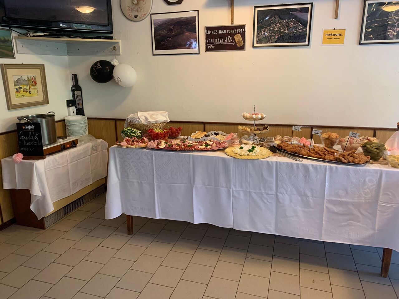 Občerstvení na svatbě