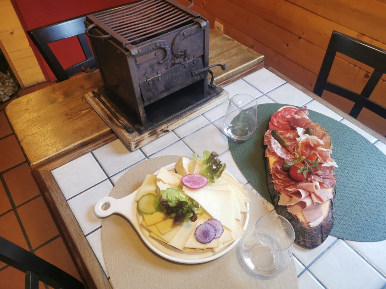 Raclette à la braise