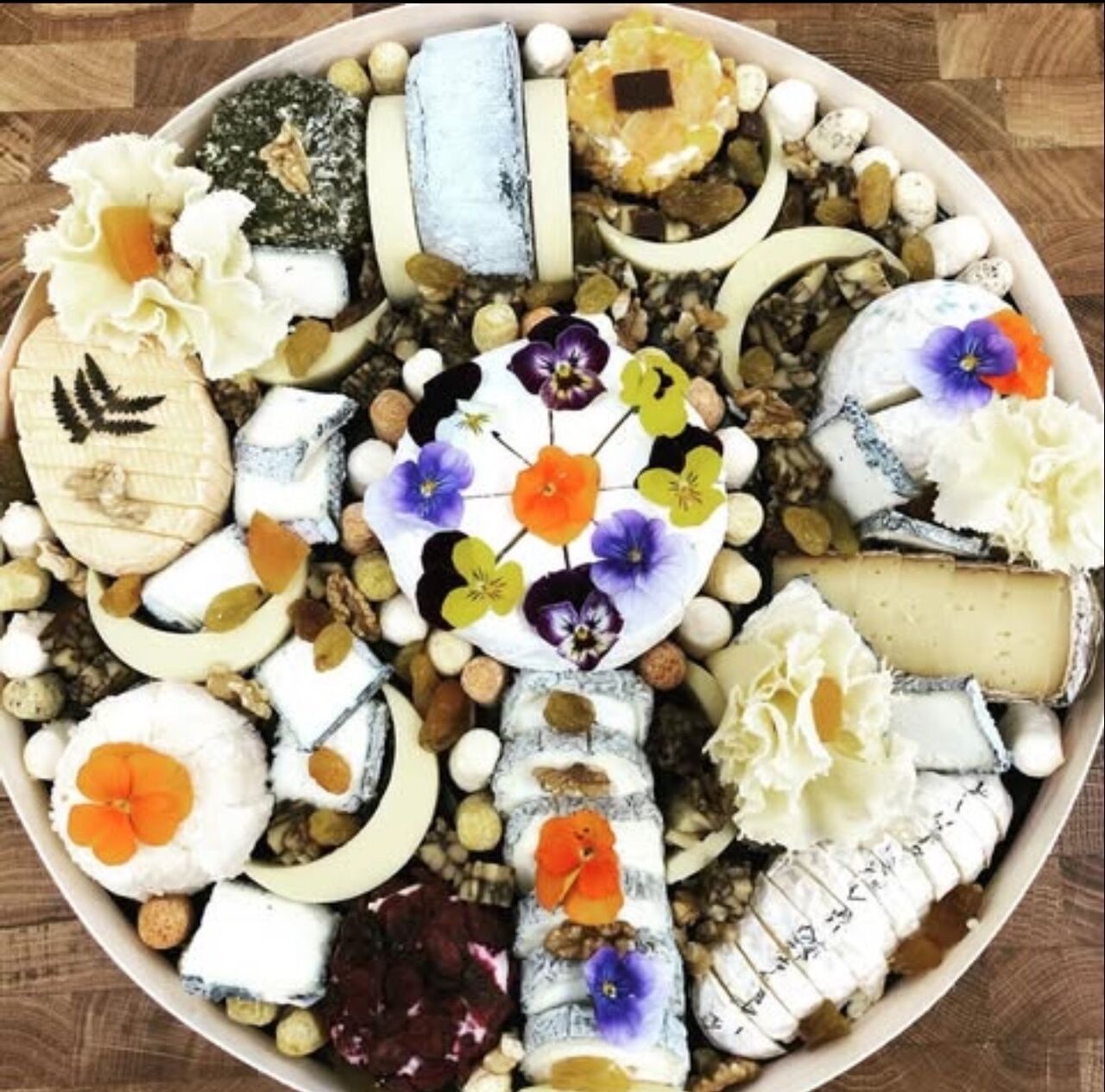 Plateau fromage charcuterie apéros 