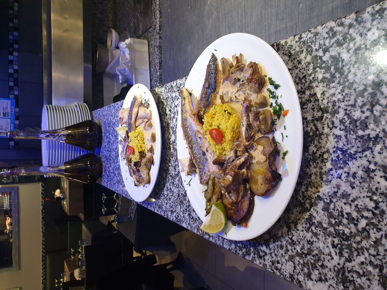 Filet de loup poêlée de courgette et artichauts riz aux algues bretonne