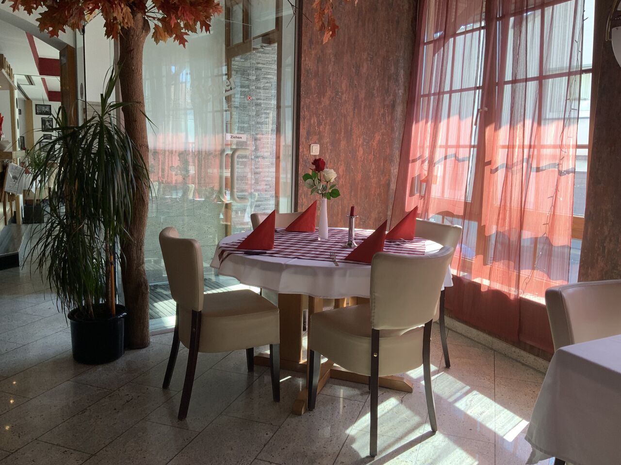 La Perla Zur Jahneiche - Pohlheim | Italian cuisine near me | Book now