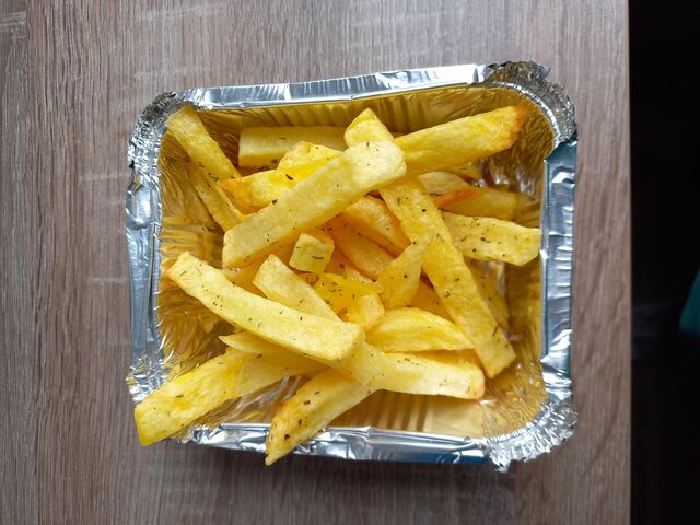 Frites maison pomme de terre 2.50€ 