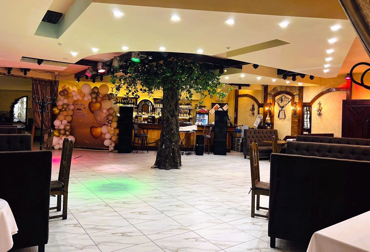 Основний зал