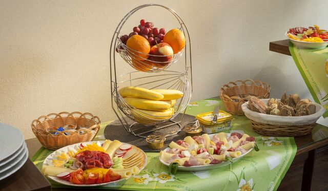 Součástí snídaňového servisu je i dostatek ovoce