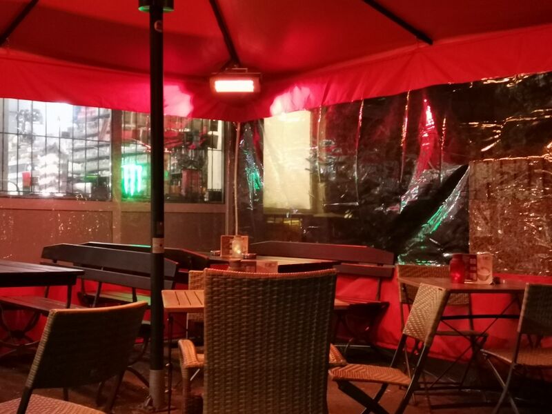 beheizte und beleuchtete Terrasse