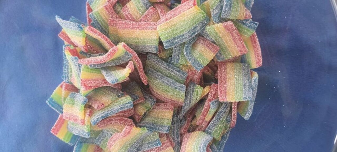 langue multi couleur 100 grammes 2€