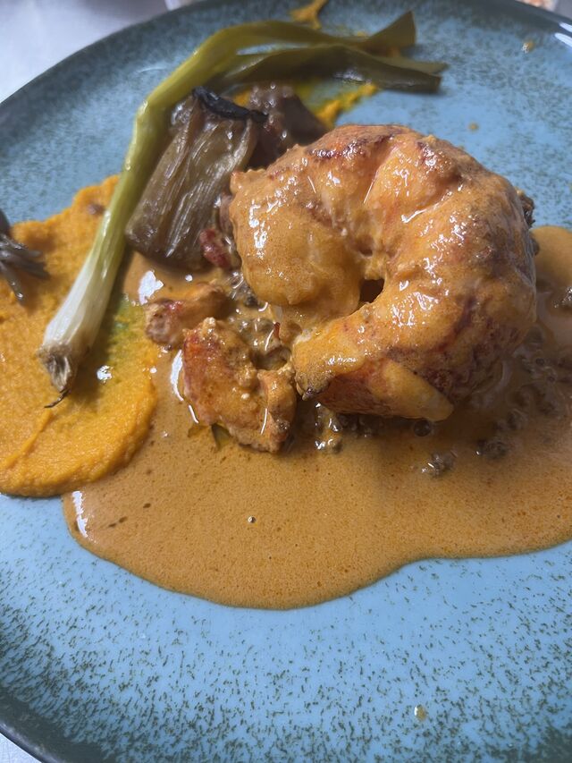 Queue de homard, bisque, risotto de sarrasin 