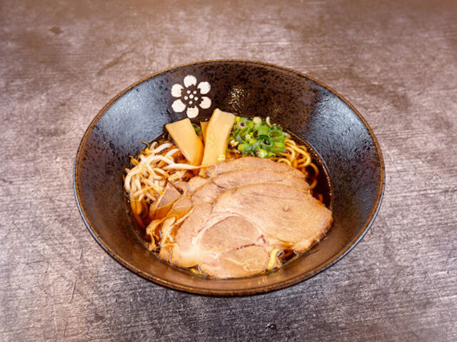 1. Tonkotsu, Shoyu oder Miso Ramen