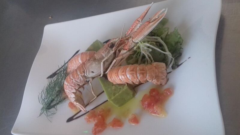 Langoustines poêlées, Guacamole et sa sauce Vierge