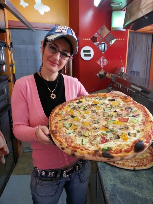 La pizza familiare super Farcita x 3/4 persone