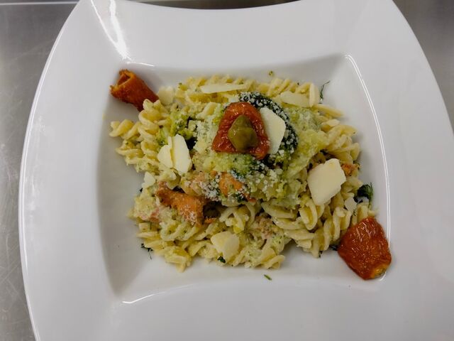 Fusilli, ricotta, brocolis et saucisse piquante