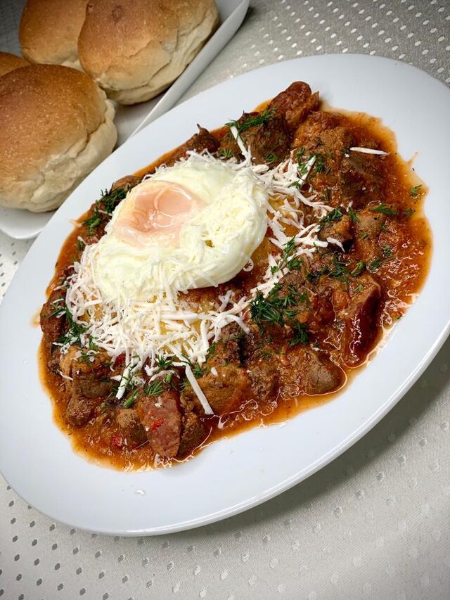 Tochitura moldoveneasca de porc