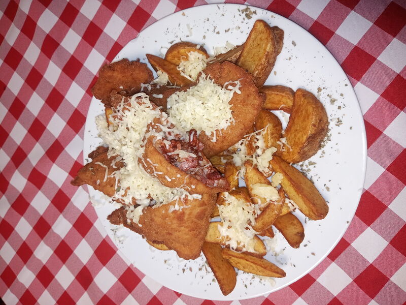 Markó tekercs steak burgonyával