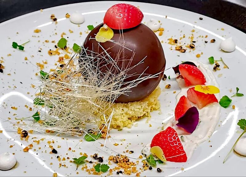 Boule surprise et les fraises de notre région