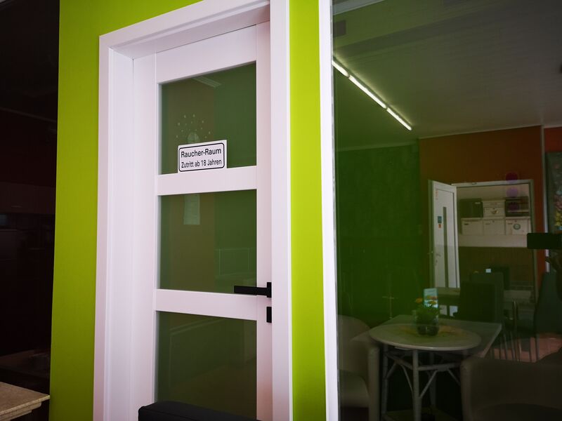 Grüner Gastraum
( Raucherraum )