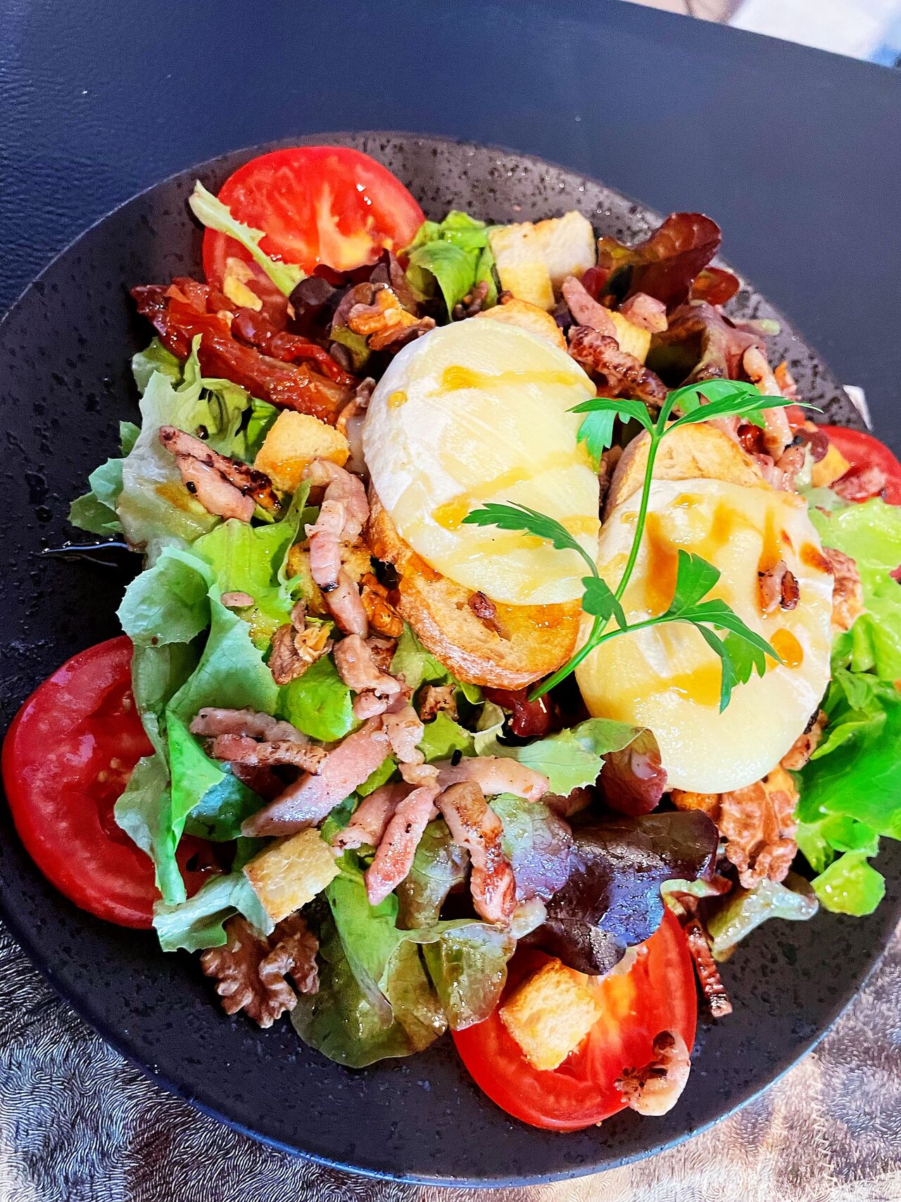 Salade chèvre chaud