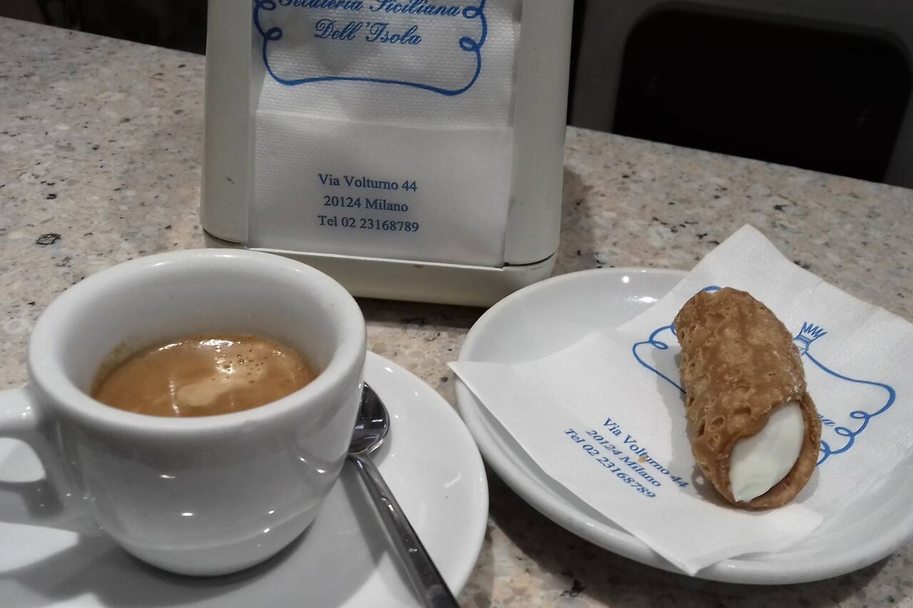CAFFE' & CANNOLO
